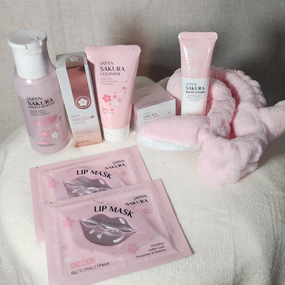 Sakura Pink Face Mask Set